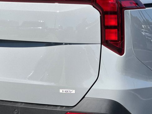 New 2026 Kia Carnival EX image 28