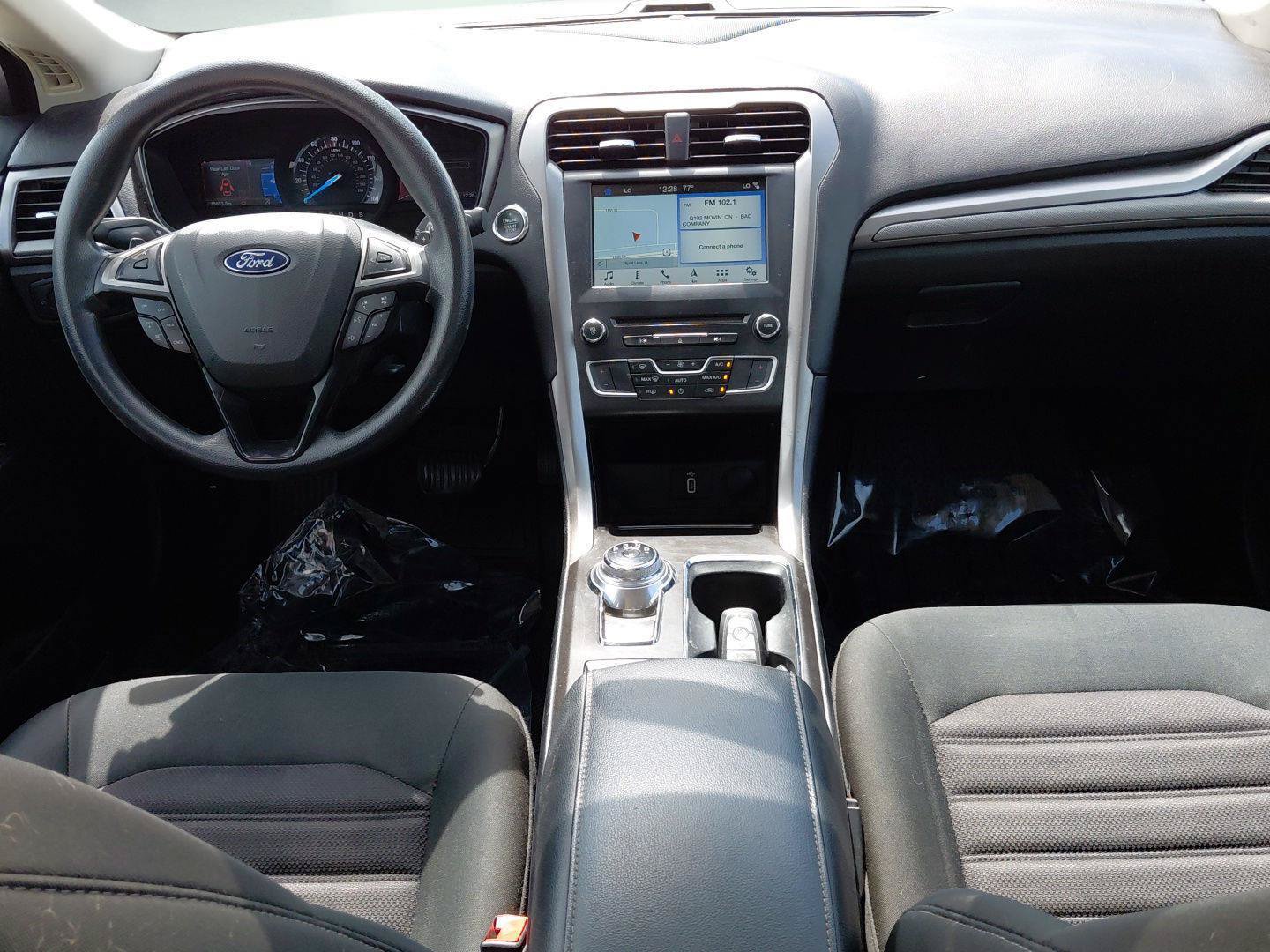 Used 2018 Ford Fusion SE w/ Fusion SE Technology Package FWD image 41