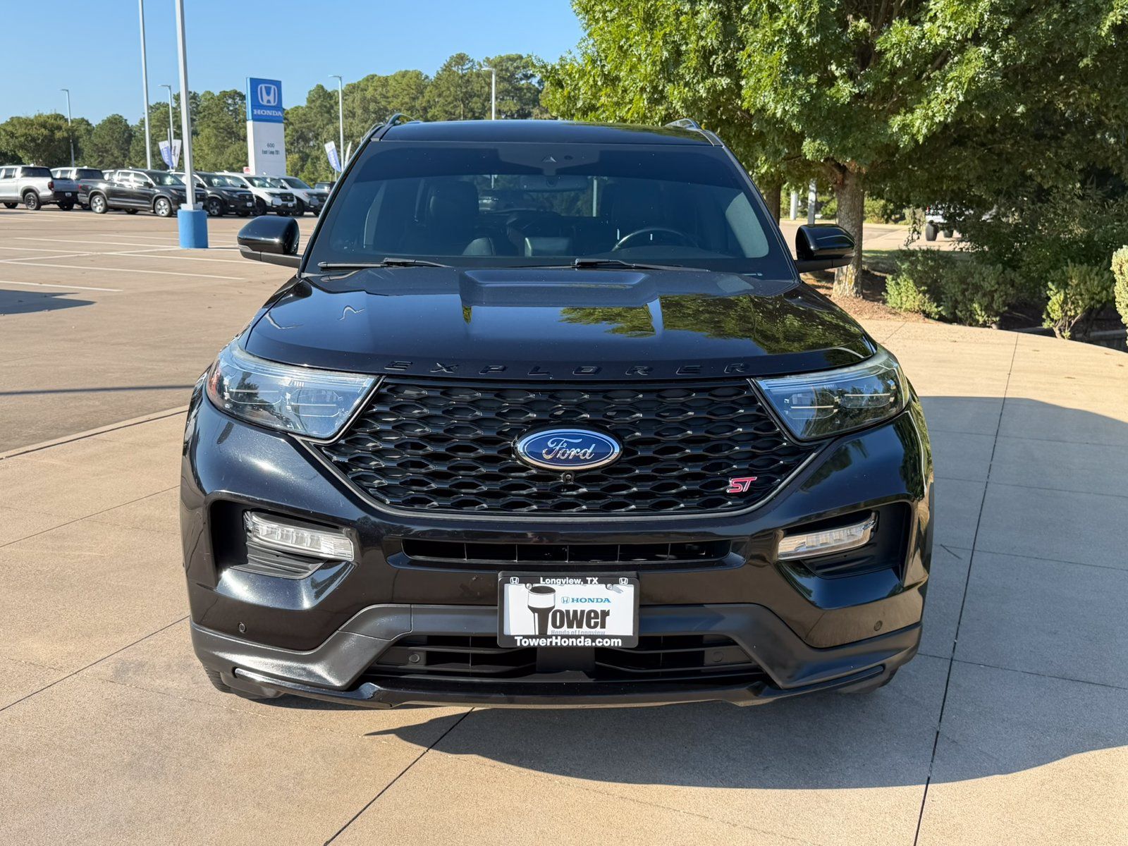 Used 2020 Ford Explorer ST w/ Premium Technology Package AWD/4WD image 2