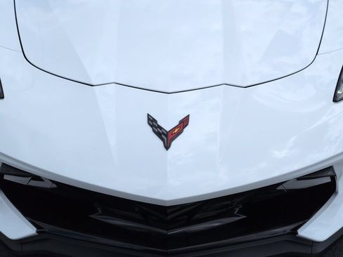 Used 2024 Chevrolet Corvette Stingray Coupe w/ Z51 Performance Package RWD image 11