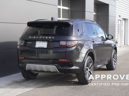 Used 2025 Land Rover Discovery Sport S image 2