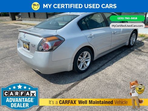 Used 2012 Nissan Altima 3.5 SR w/ Sport Pkg FWD image 5