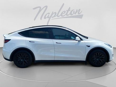 Used 2021 Tesla Model Y Long Range AWD/4WD image 7
