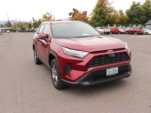 Used 2023 Toyota RAV4 XLE w/ Convenience Package AWD/4WD image 3