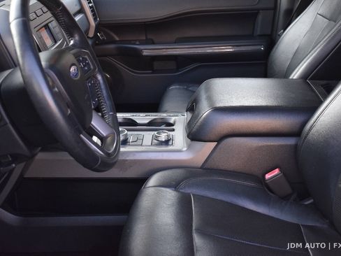 Used 2018 Ford Expedition Max XLT AWD/4WD image 32