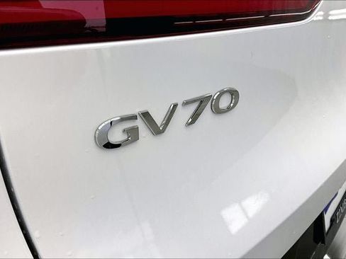 Used 2026 Genesis GV70 2.5T Advanced AWD/4WD image 17