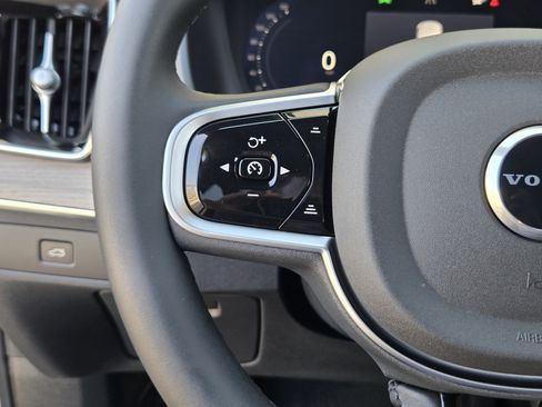 New 2026 Volvo XC90 B6 Plus w/ Protection Package Premier image 30