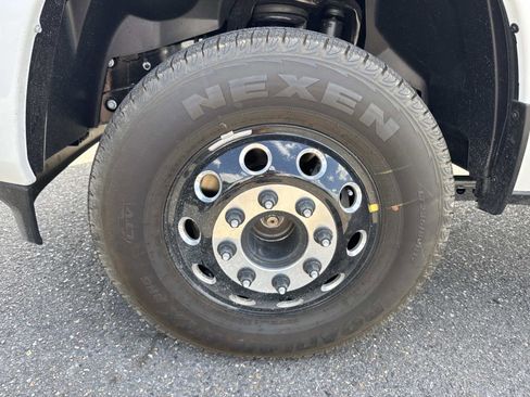 New 2026 RAM 3500 Big Horn AWD/4WD image 3