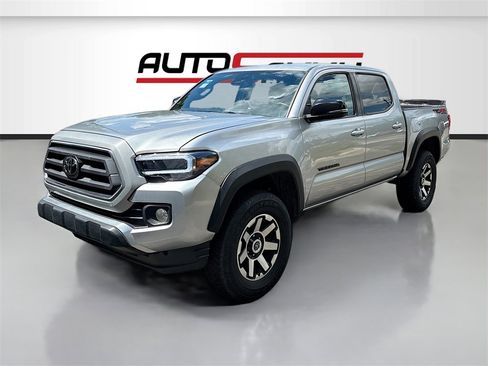Used 2023 Toyota Tacoma TRD Off-Road image 3