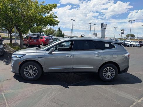 Used 2024 Buick Enclave Premium image 7