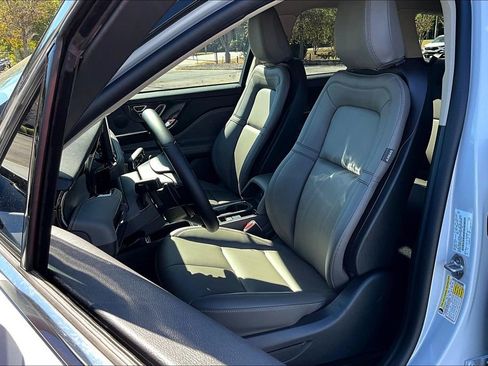 New 2026 Lincoln Corsair Premiere image 9