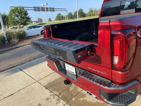 Used 2022 GMC Sierra 1500 Denali w/ Driver Alert Package II AWD/4WD image 57