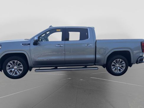 Used 2024 GMC Sierra 1500 Denali w/ Technology Package AWD/4WD image 2