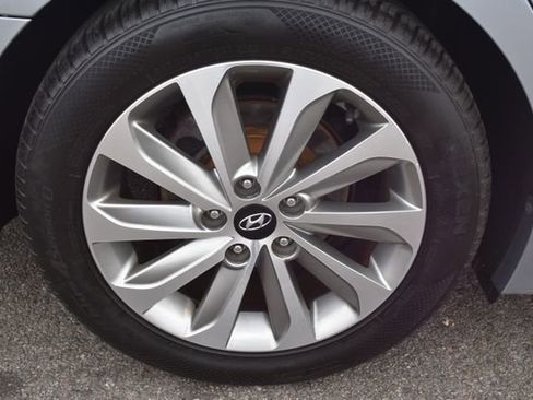 Used 2017 Hyundai Sonata Sport w/ Value Edition Package 02 FWD image 43