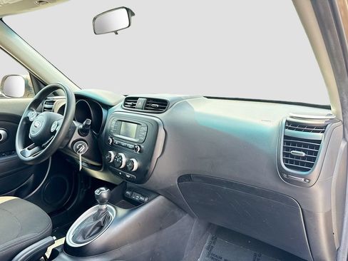 Used 2016 Kia Soul w/ Convenience Package FWD image 26