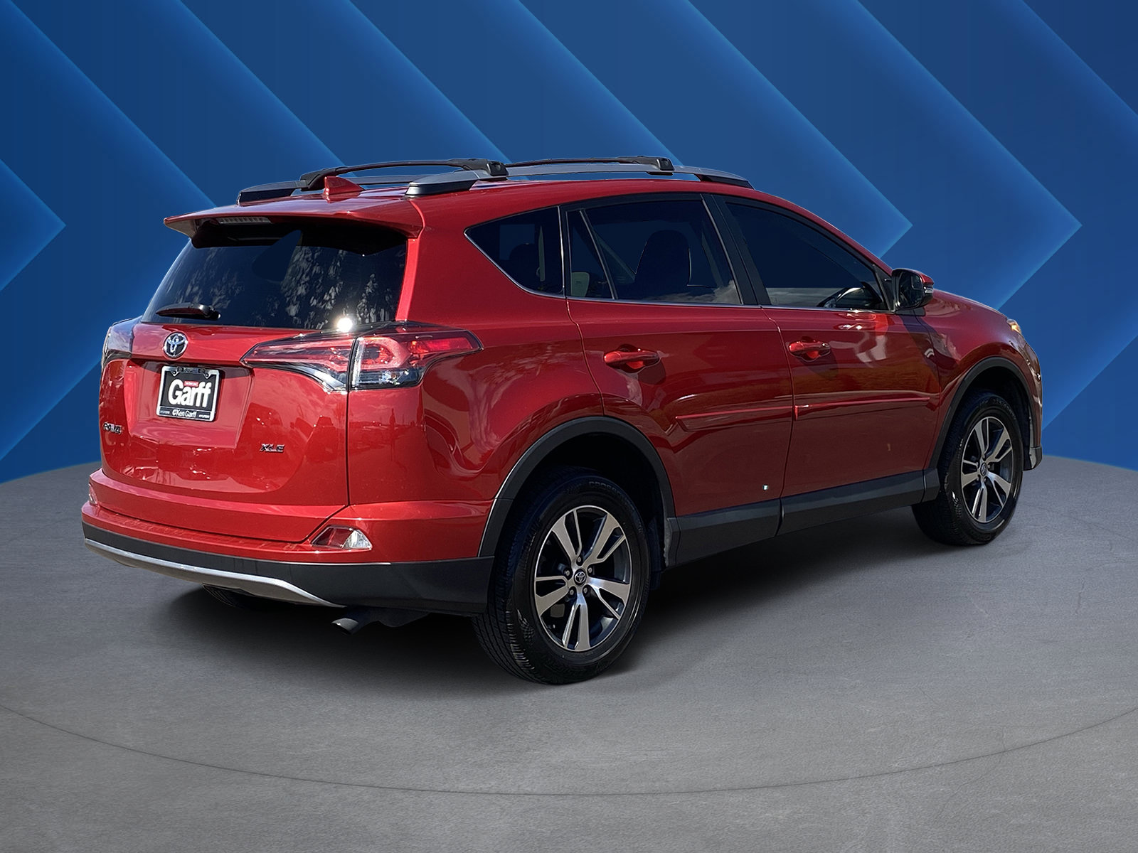 Used 2017 Toyota RAV4 XLE w/ Carpet Mat Package FWD image 3