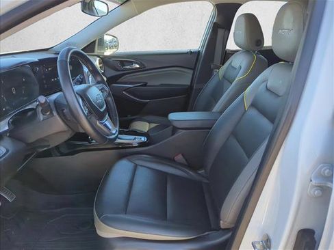 Used 2025 Chevrolet Trax ACTIV w/ Driver Confidence Package image 18