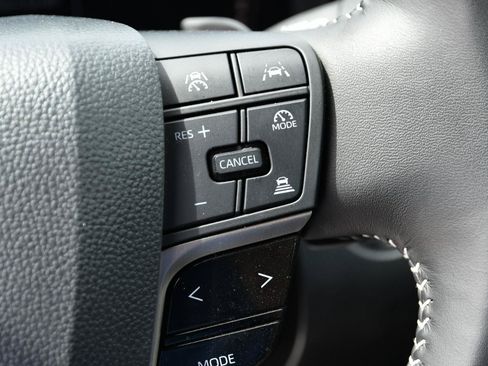 Used 2026 Toyota Camry SE FWD image 11