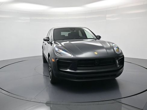 New 2026 Porsche Macan image 33