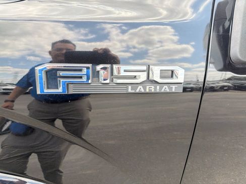 Used 2019 Ford F150 Lariat w/ Equipment Group 502A Luxury AWD/4WD image 3
