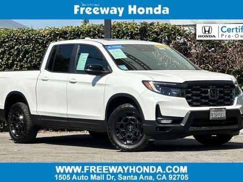 Certified 2025 Honda Ridgeline TrailSport+ image 1