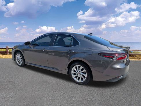 Used 2023 Toyota Camry LE FWD image 6