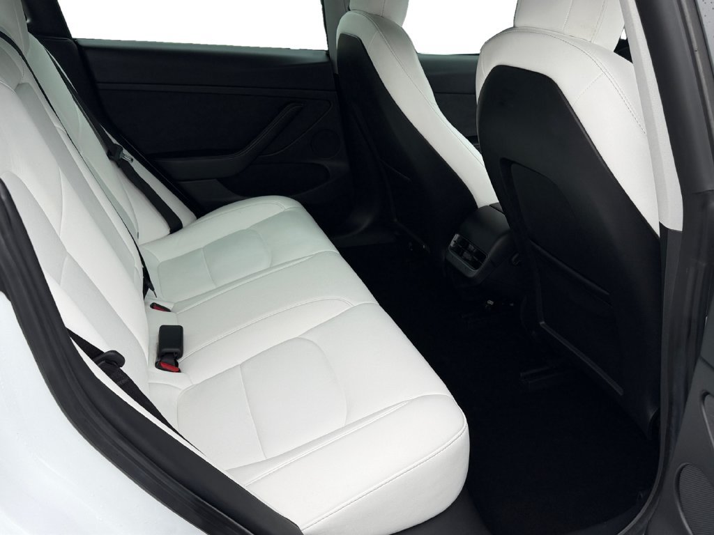Used 2021 Tesla Model 3 Standard Range Plus RWD image 9