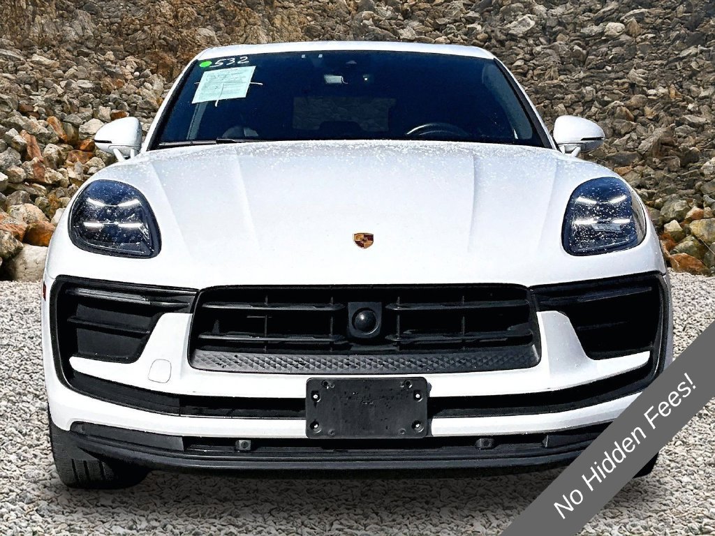 Used 2023 Porsche Macan Turbo AWD/4WD image 3