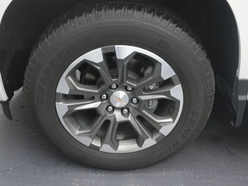 Used 2024 Chevrolet Silverado 1500 High Country w/ Technology Package RWD image 9