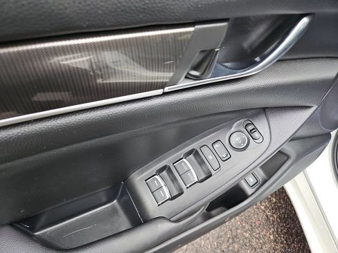 Used 2022 Honda Accord Sport image 11