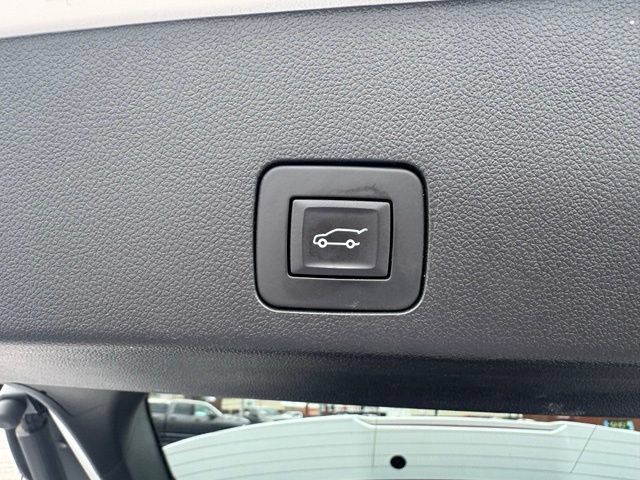 Used 2022 Buick Encore GX Select w/ Sport Touring Package AWD/4WD image 24