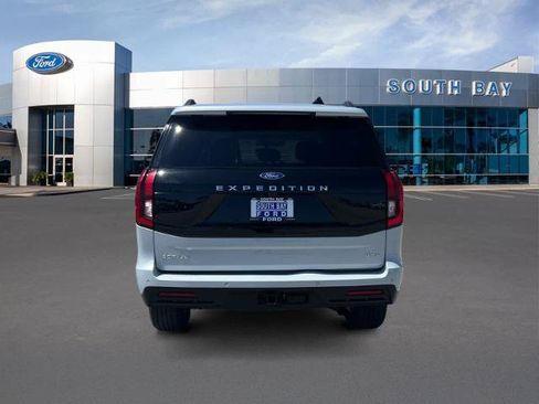 Certified 2025 Ford Expedition Max Active RWD image 4