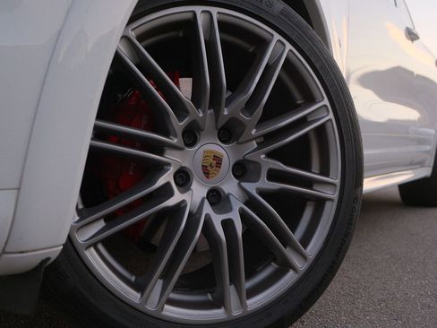 Used 2014 Porsche Cayenne GTS image 46