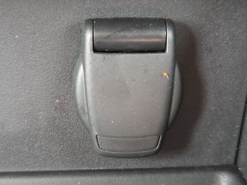Used 2023 Nissan Sentra SV FWD image 5