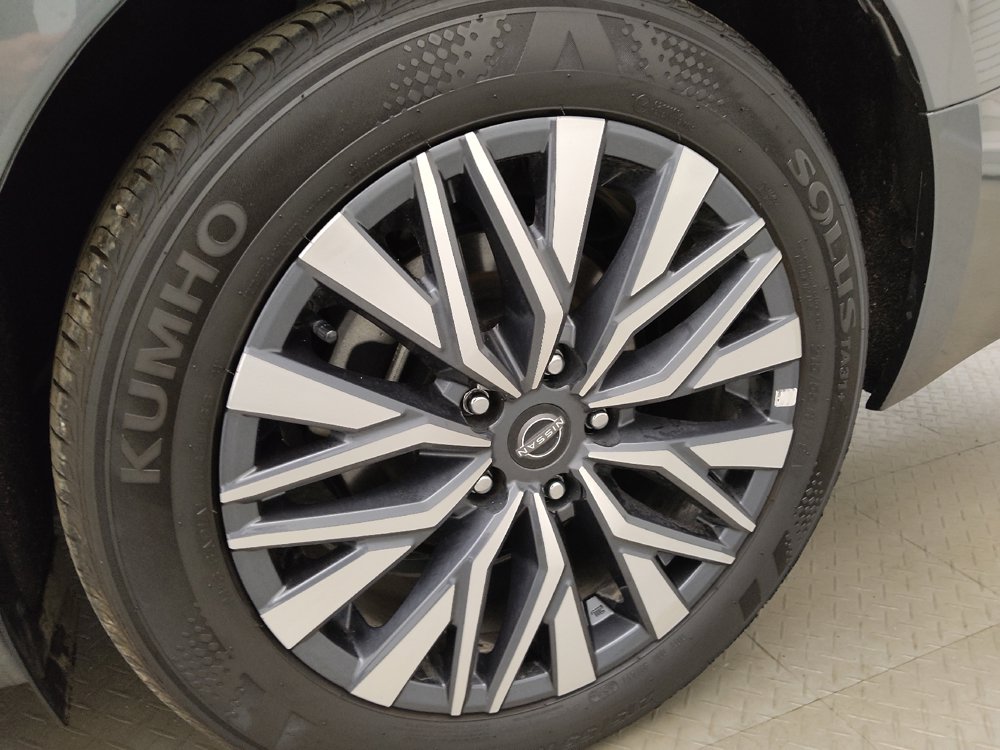 Used 2025 Nissan Altima 2.5 SV FWD image 31