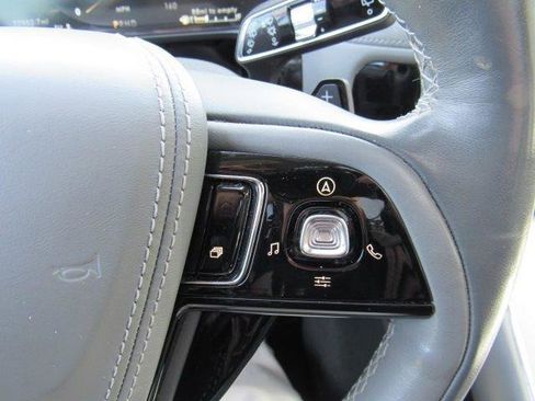 Used 2020 Lincoln Aviator Reserve w/ Equipment Group 202A image 18