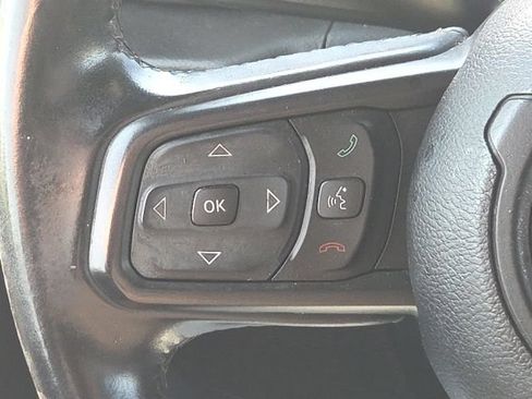 Used 2018 Jeep Wrangler Unlimited Sport S AWD/4WD image 32