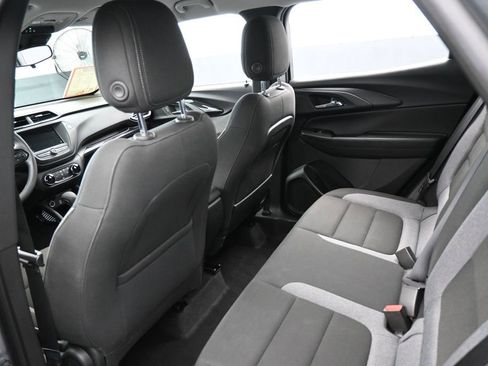 Used 2023 Chevrolet TrailBlazer LS FWD image 33