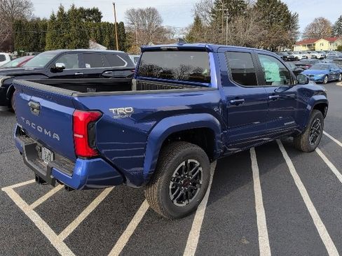 New 2025 Toyota Tacoma TRD Sport image 3