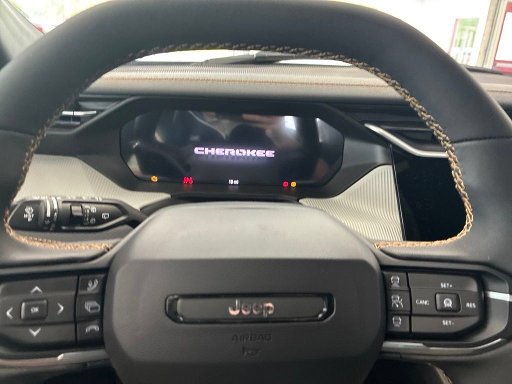 New 2026 Jeep Cherokee Limited AWD/4WD image 32