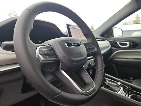 New 2026 Jeep Compass Limited image 32