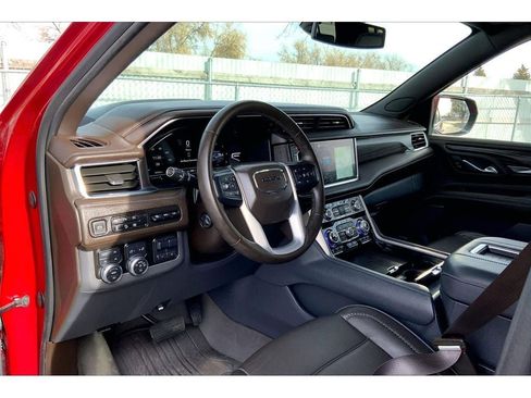 Used 2023 GMC Yukon XL Denali w/ Max Trailering Package image 16