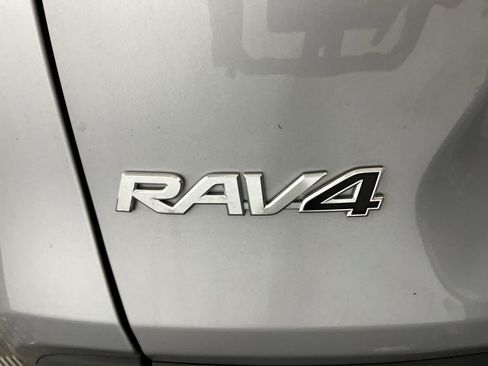 Used 2024 Toyota RAV4 XLE w/ Convenience Package AWD/4WD image 11