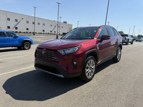Used 2021 Toyota RAV4 Limited w/ Limited Grade Weather Package AWD/4WD image 2