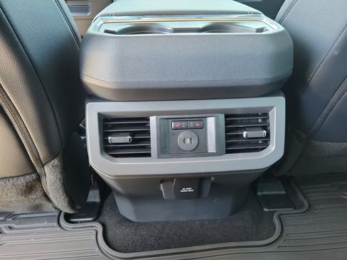 Used 2024 GMC Sierra 1500 AT4 w/ Technology Package AWD/4WD image 12
