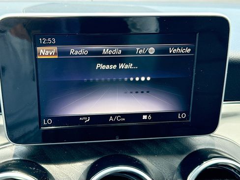 Used 2019 Mercedes-Benz GLC 300 image 32