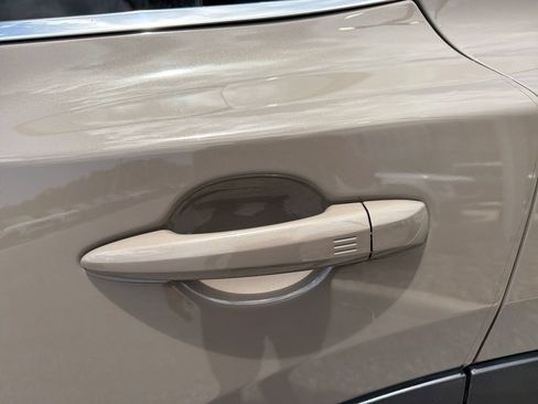 Certified 2024 Nissan Pathfinder Platinum FWD image 23