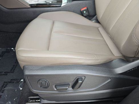 Certified 2025 Audi Q5 Premium w/ Convenience Package image 32