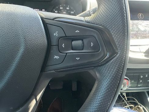 Used 2022 Chevrolet TrailBlazer LT FWD image 15