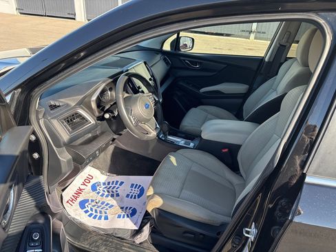 Certified 2023 Subaru Ascent Premium w/ Convenience Package image 9